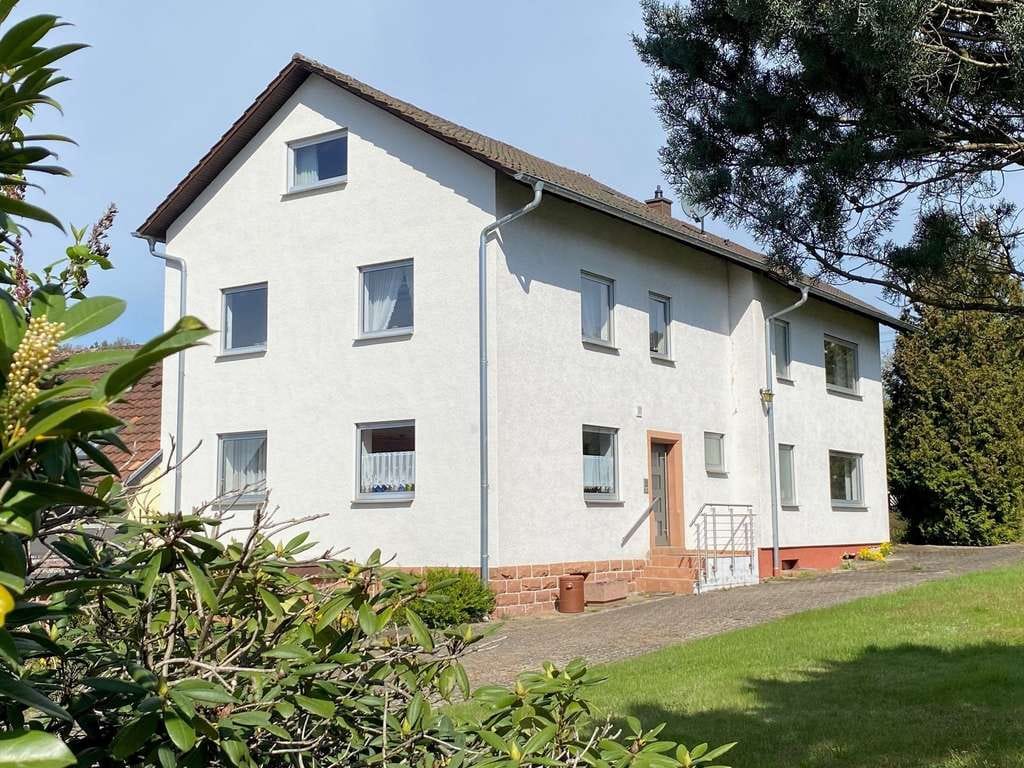 Immobilie in Fischbach bei Dahn - Gepflegtes Zweifamilien-/Mehrgenerationenhaus in ruhiger Lage von Fischbach - Bild 1