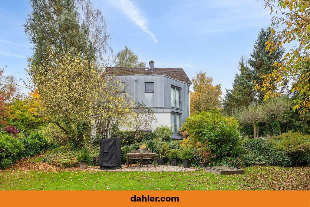 Immobilie in Extertal - 3-Parteien-Haus auf großem Grundstück mit Bebauungspotenzial - Bild 0