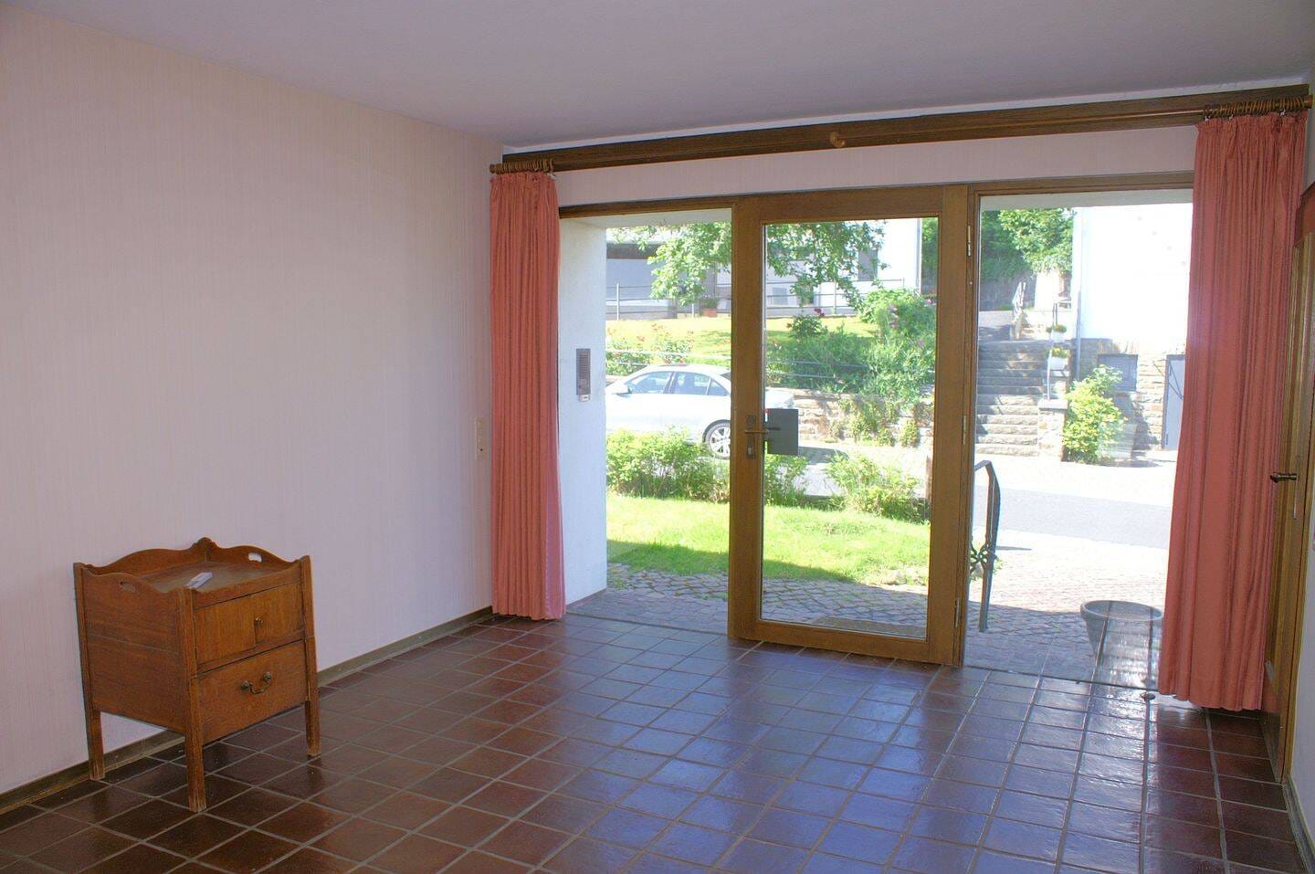 Immobilie in Ruppichteroth - Einfamilienhaus mit Einliegerwohnung in zentraler Lage von Ruppichteroth - Bild 4