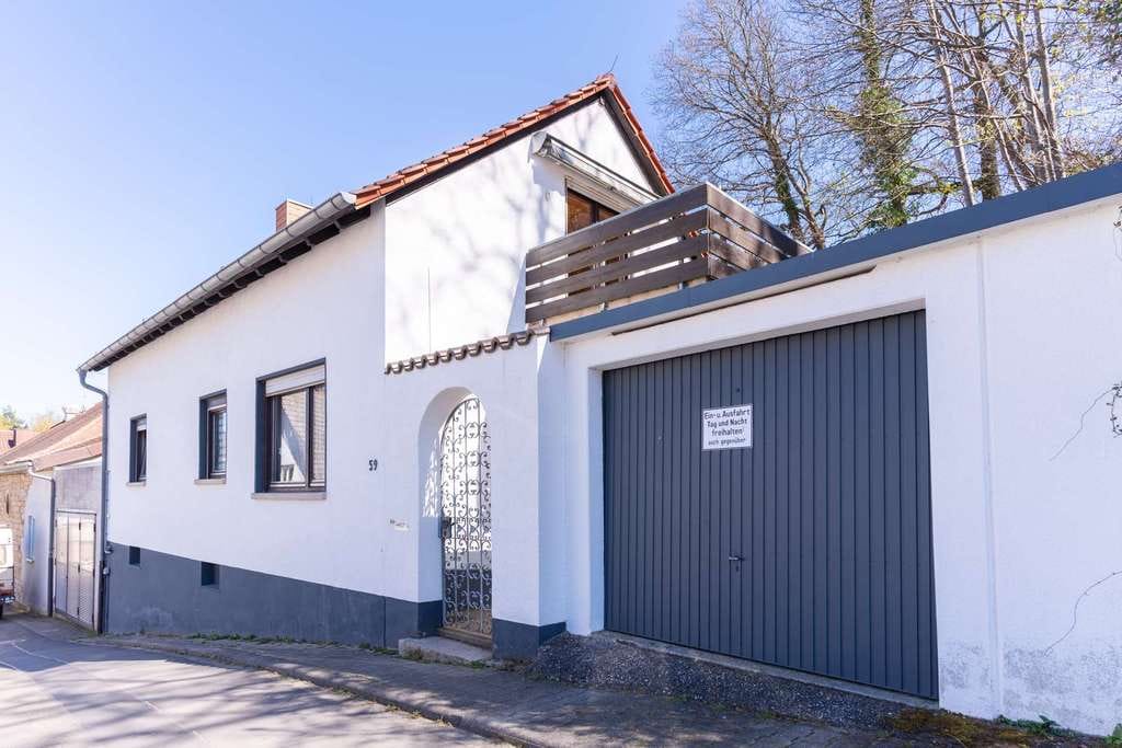 Immobilie in Bad Dürkheim - Bezauberndes Haus in ruhiger Waldrandlage - Bild 0