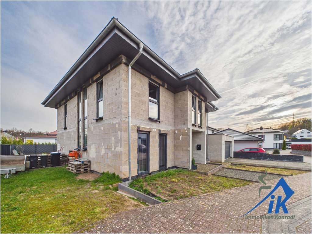 Immobilie in Waldmohr - IK | Waldmohr: Exklusive, moderne Stadtvilla mit großzügigem Grundstück - Bild 3