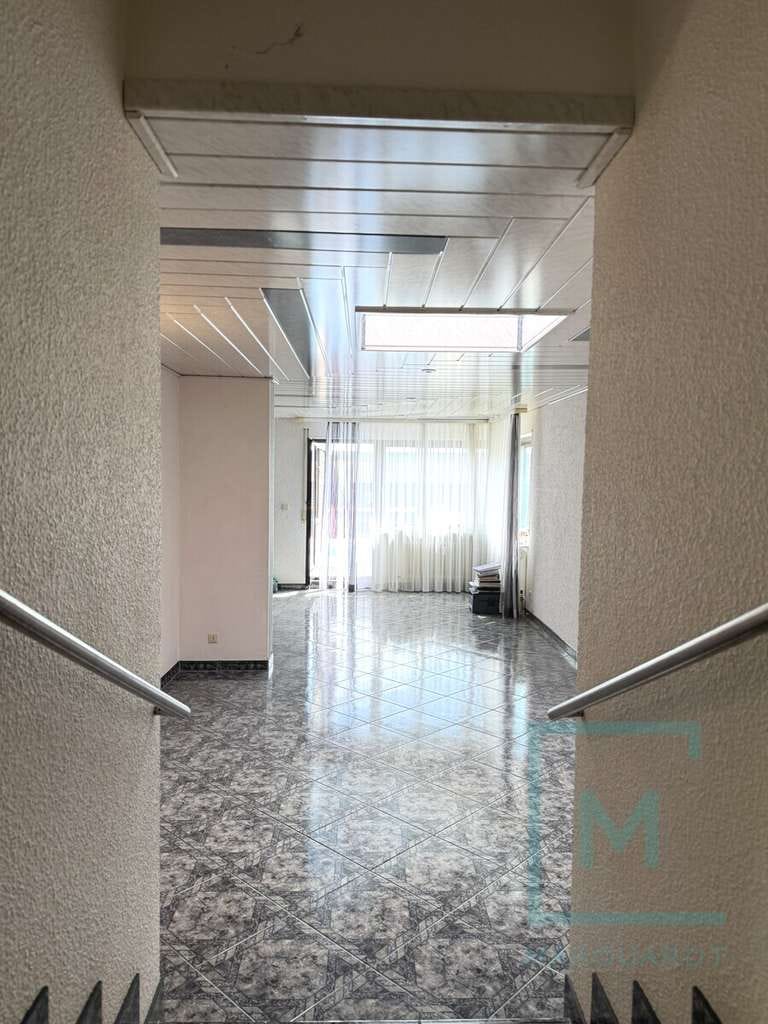 Immobilie in Weinsberg - Große 5,5 Zimmer Terrassenwohnung mit schönem großen Balkon und Garage in ruhiger Lage in Weinsberg - Bild 3