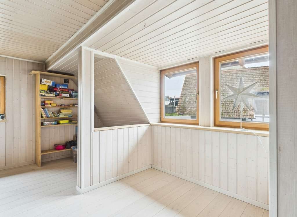Immobilie in Rattelsdorf - Großzügiges Zweifamilienhaus mit Pferdehaltungsmöglichkeit in idyllischer Lage - Bild 3