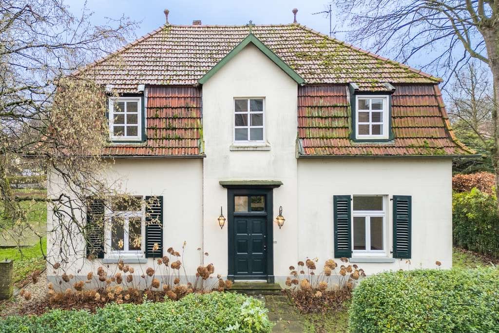 Immobilie in Kleve - Klassisches Einfamilienhaus mit historischem Charme auf Erbbaugrundstück - Bild 0