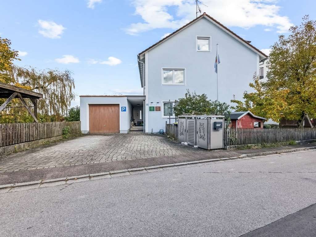 Immobilie in Adelzhausen - Top saniertes Mehrgenerationenhaus mit Gewerbeeinheit in Adelzhausen - Bild 1