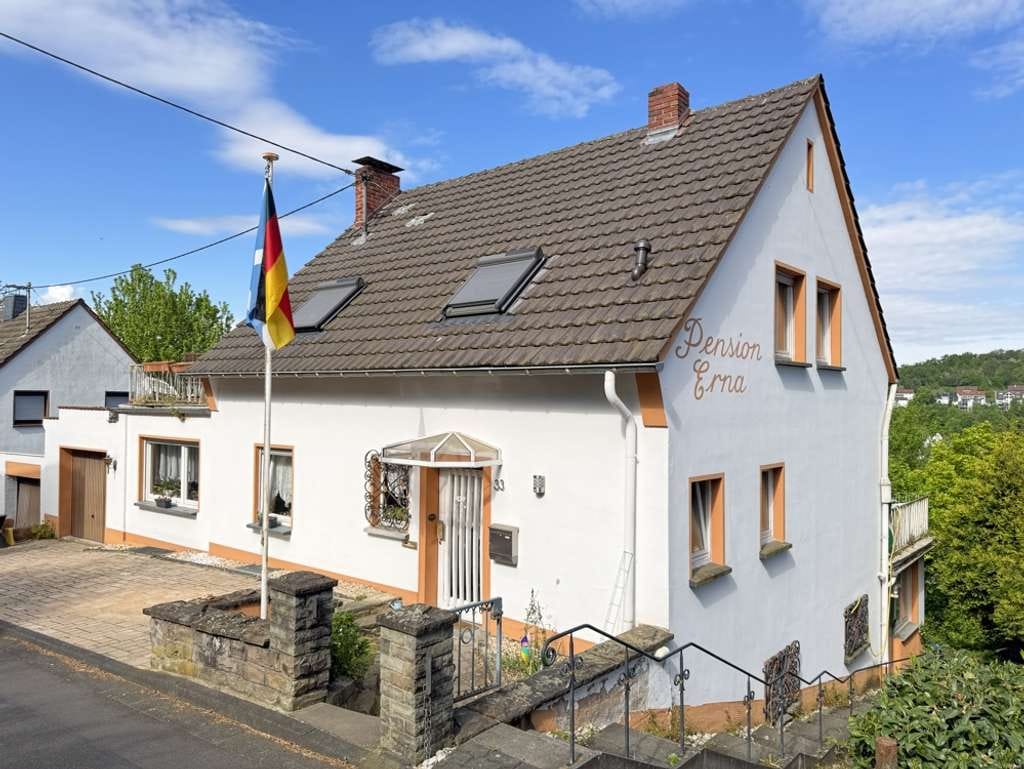 Immobilie in Linz am Rhein - Einfamilienhaus mit Traumblick in Linz am Rhein
Lage, Lage, Lage unterhalb des Kaiserberges - Bild 0