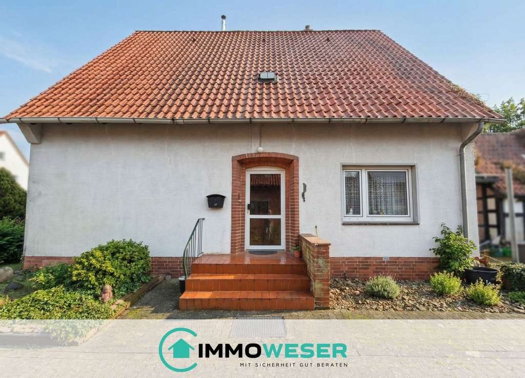 Immobilie in Dörverden - Provisionsfrei für den Käufer! Einfamilienhaus mit großem Grundstück - Bild 0