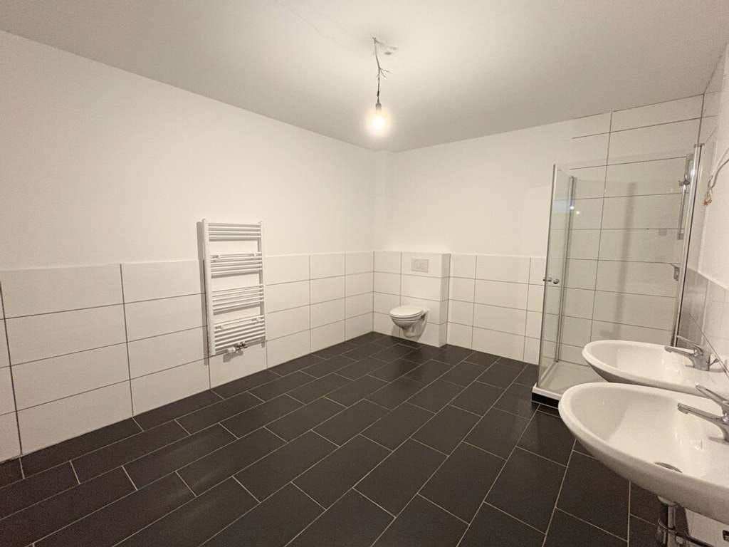 Immobilie in Weisenheim am Sand - Große Erdgeschosswohnung in zentraler Lage Weisenheims - Nach Renovierung bezugsfrei - Bild 3