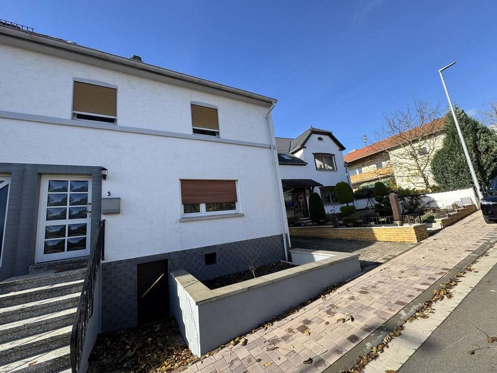 Immobilie in Höheinöd - Charmantes Einfamilienhaus in ruhiger Lage für den Hobbyhandwerker - Bild 0