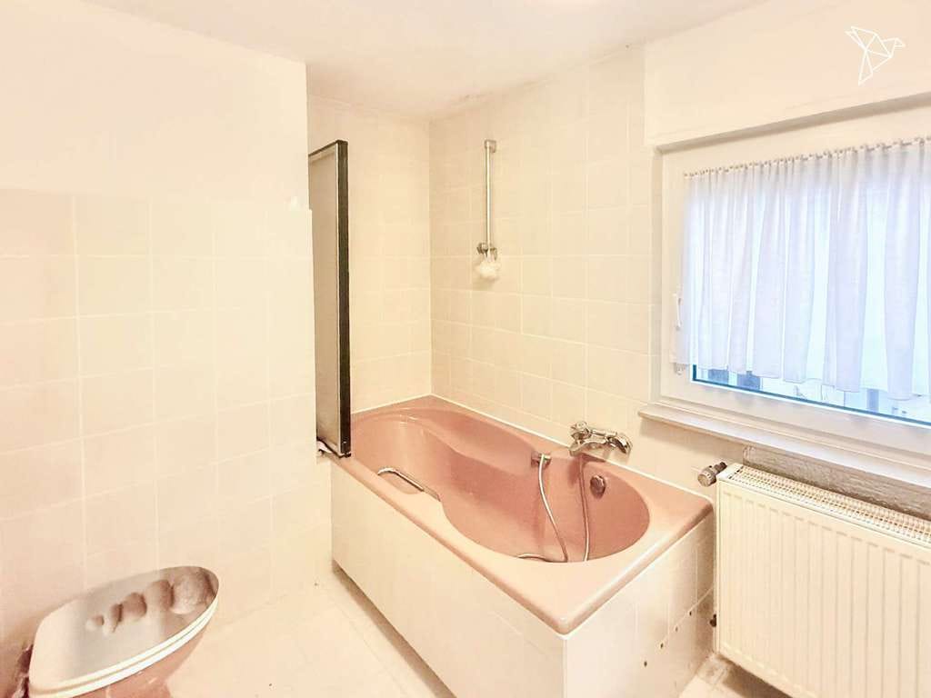 Immobilie in Buseck - PLATZ FÜR ALLE WÜNSCHE 🔥 Großzügiges Familienhaus mit 6 Zimmern & Garten! - Bild 4