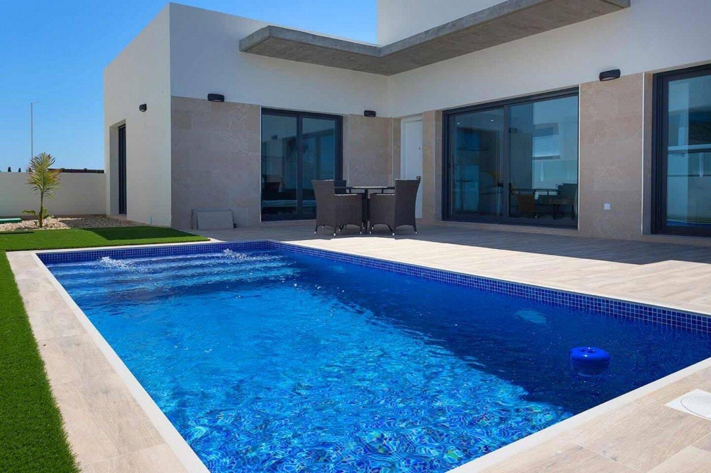 Immobilie in Döbern - Traumhafte Villa mit 3 Schlafzimmern und Pool - Bild 2