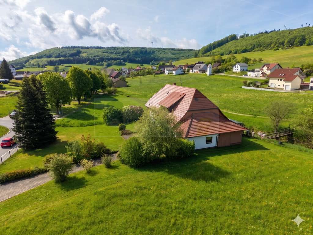 Immobilie in Immendingen - Einmalige Gelegenheit!
Freistehendes Einfamilienwohnhaus mit Platz im Überfluss! - Bild 4