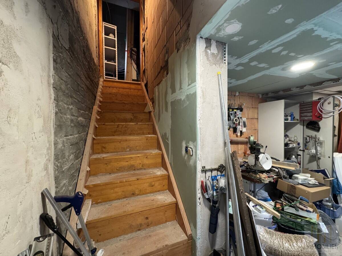 Immobilie in Jena - Wohnprojekt in Top-Lage - Entkerntes Massivhaus mit Garten & Garagen nahe Jena - Bild 2