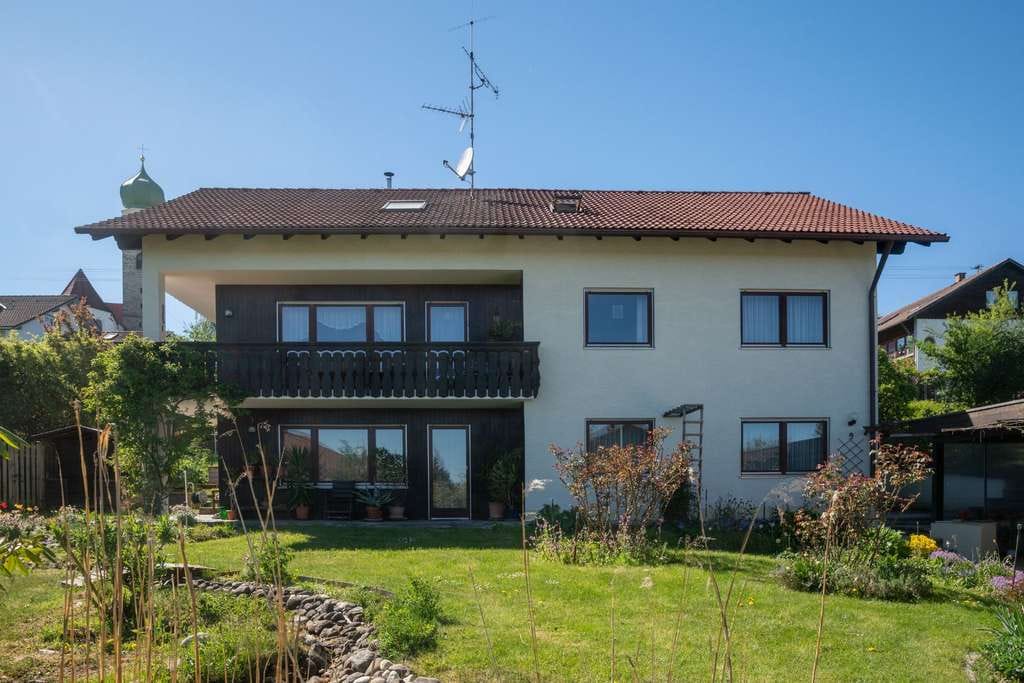 Immobilie in Dietmannsried - Großzügiges Einfamilienhaus mit Einliegerwohnung, Bergblick und vielseitigen Nutzungsmöglichkeiten! - Bild 1