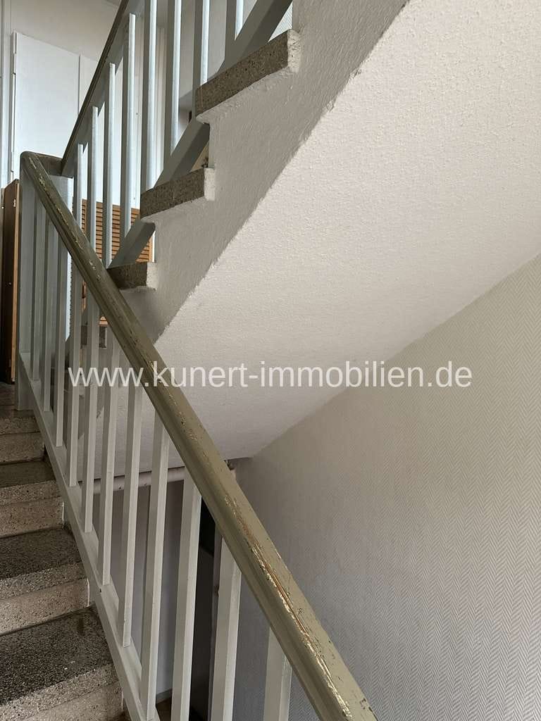 Immobilie in Gerbstedt - Große, bezugsfreie Eigentumswohnung (Renovierungsbedarf) mit zusätzlicher Wohneinheit in Friedeburg - Bild 1