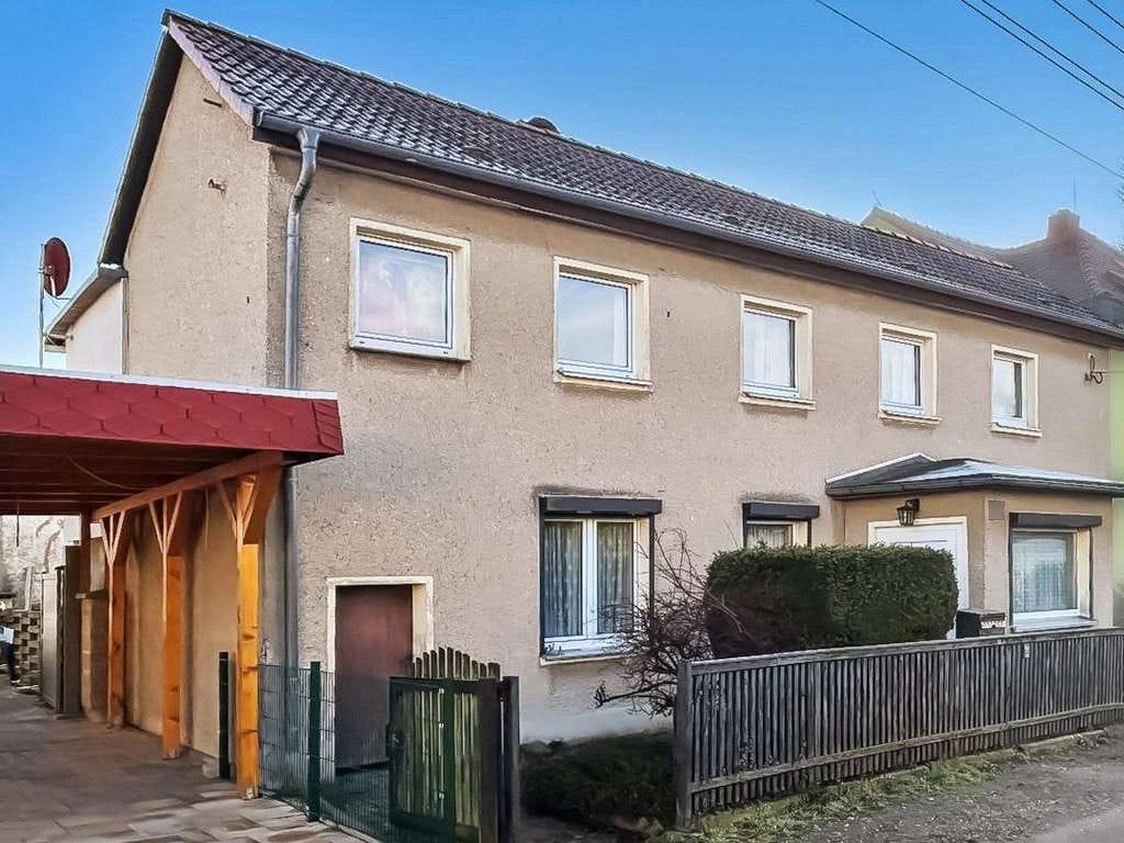 Immobilie in Schkeuditz - Ein Haus voller Möglichkeiten – 5 Zimmer und großer Garten in ruhiger Lage von Schkeuditz - Bild 1