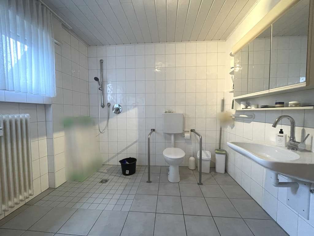 Immobilie in Heßheim - Familienfreundliche 5- Zimmer Wohnung  im Zweifamilienhaus. - Bild 4