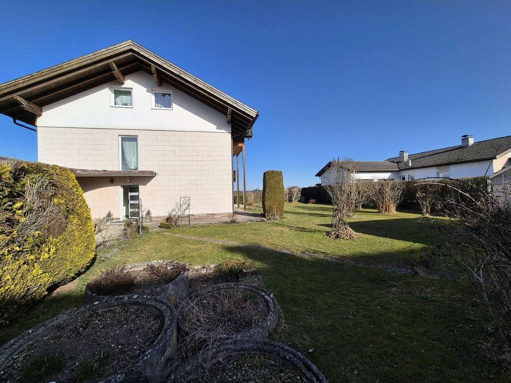 Immobilie in Obing - Ein Haus, drei Wohnungen, viele Ideen - MFH mit großem Grundstück, Obing - Bild 2