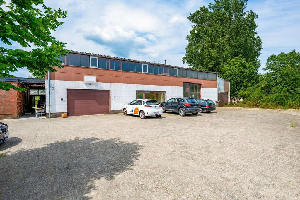 Immobilie in Lemwerder - Vielseitige Immobilie mit Halle in direkter Nähe zu den Werften – perfekt für Monteursunterkünfte - Bild 4