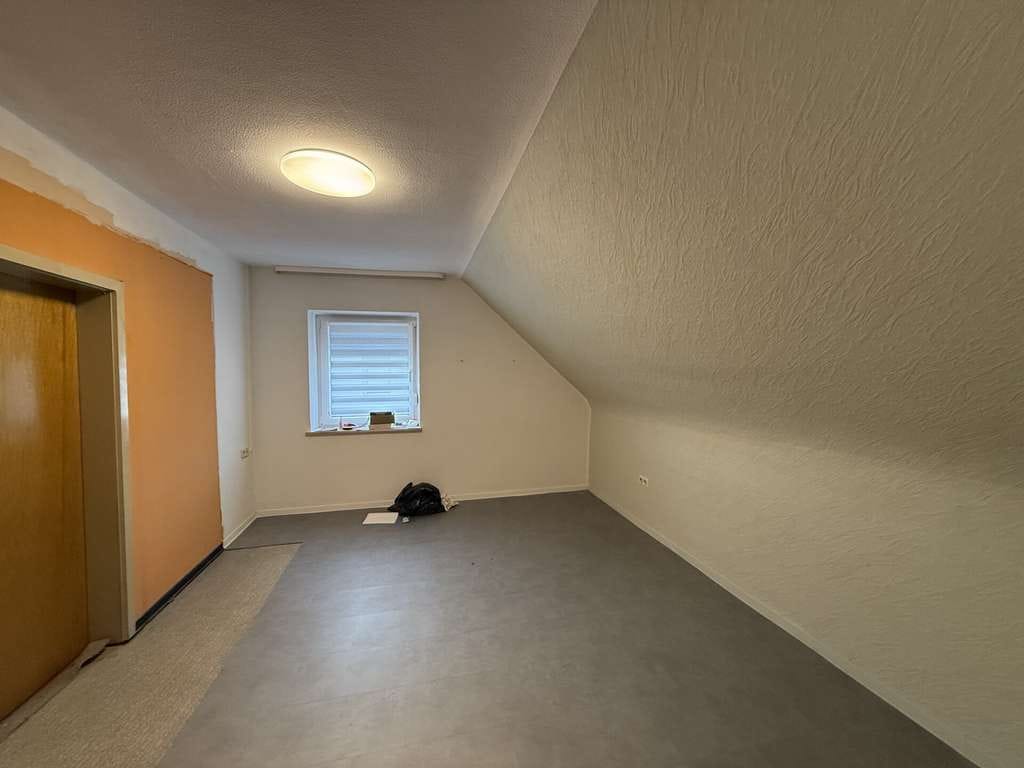 Immobilie in Rammelsbach - Renovierungsbedürftige Doppelhaushälfte in Rammelsbach - Bild 1