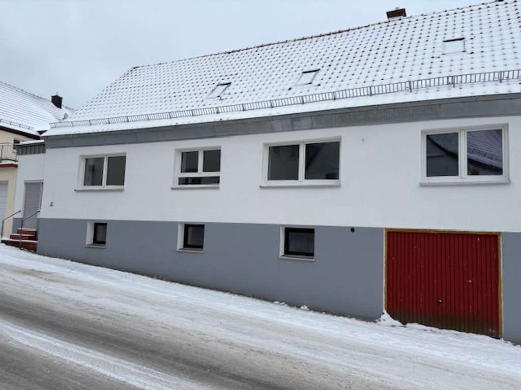Immobilie in Hermersberg - Großzügiges Einfamilienhaus mit 7 Zimmern und Garage in ruhiger Wohnlage - Bild 0