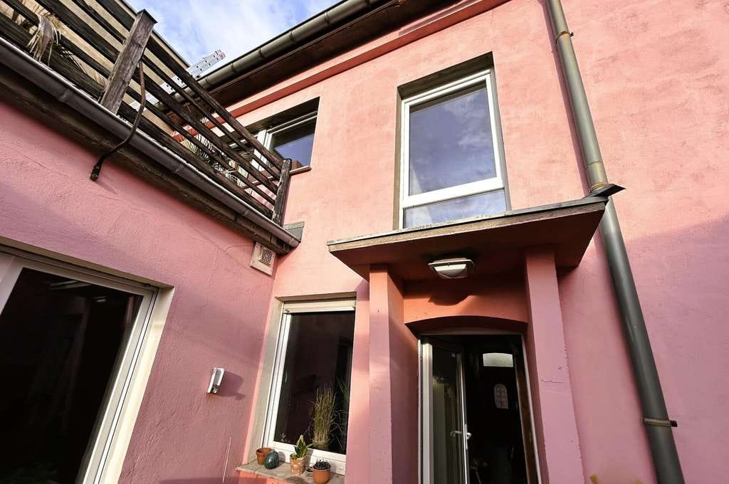 Immobilie in Meerbusch - Ein Haus mit Seele, Potenzial und Raum für Ihre Ideen. - Bild 0