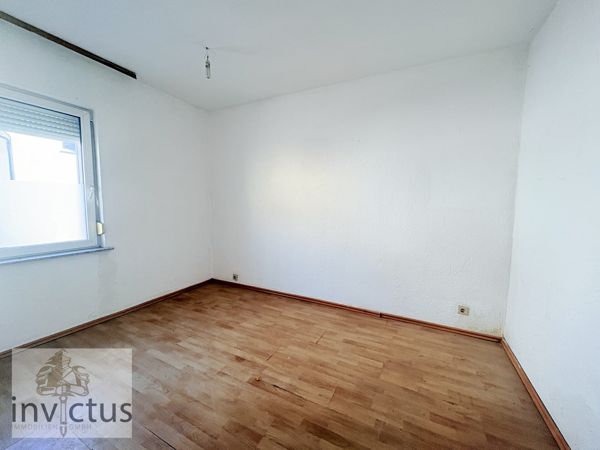 Immobilie in Heilbronn - Sanierungsbedürftige Doppelhaushälfte in Heilbronn-Böckingen – Ihr Projekt mit großem Entwicklungssp - Bild 4