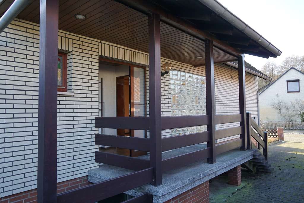 Immobilie in Rötgesbüttel - Massives Einfamilienhaus mit Vollkeller und großem Grundstück - Bild 3