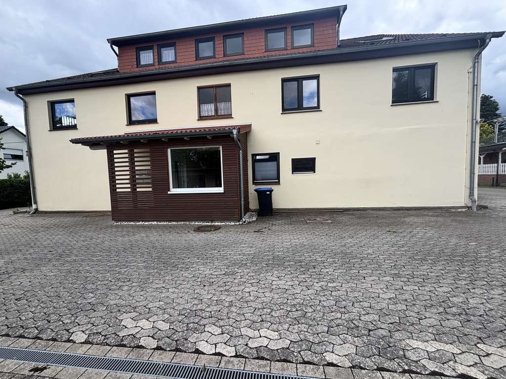 Immobilie in Hambühren - Freie Wohnung - Bezahlbar - Ruhige Lage - Einfache Ausstattung -  Garage - Bild 1