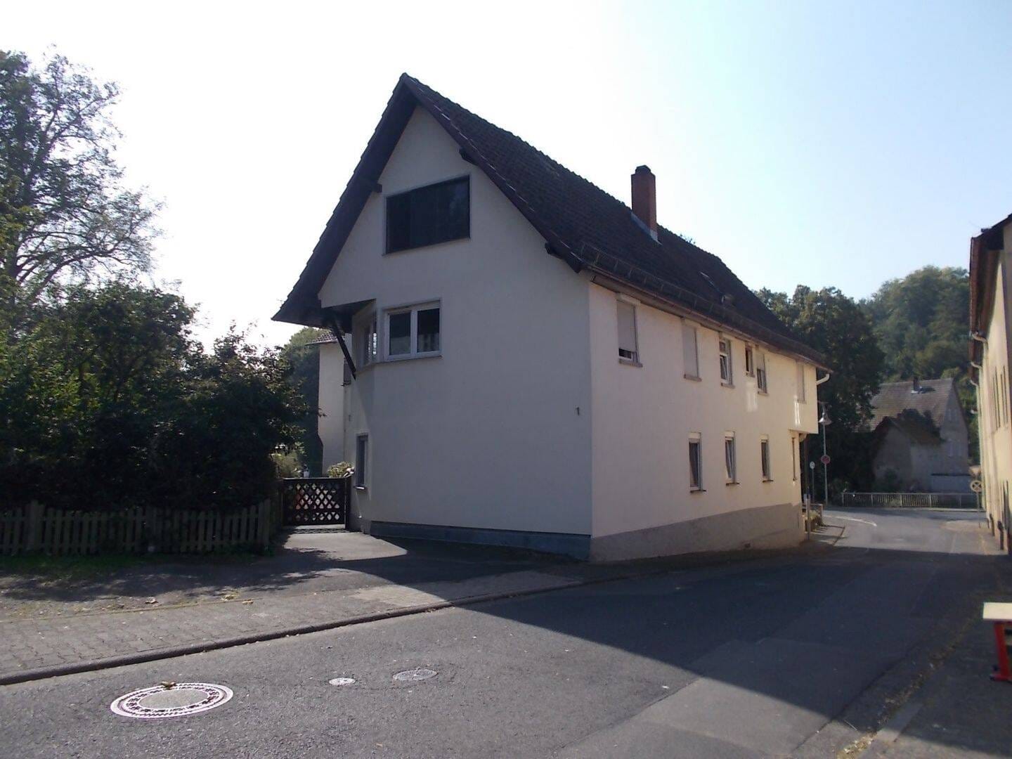Immobilie in Hirzenhain - 4 Wohnungen + Gaststätte in Hirzenhain - Bild 4