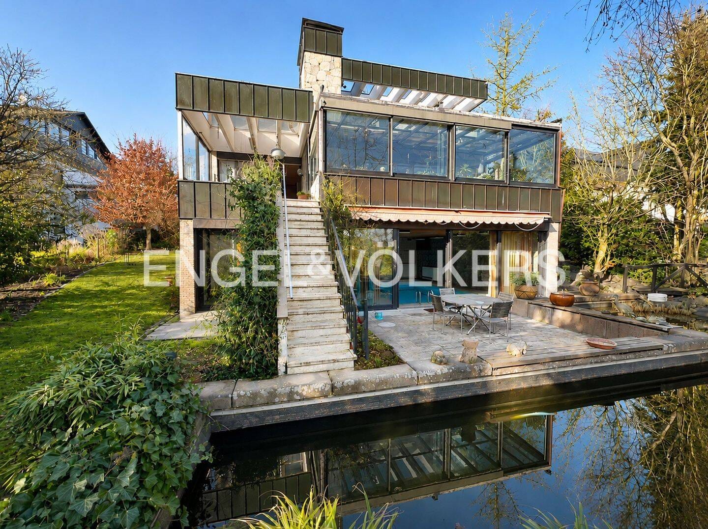 Immobilie in Taunusstein - Großzügiges Architektenhaus mit Charme und Modernisierungspotenzial - Bild 0