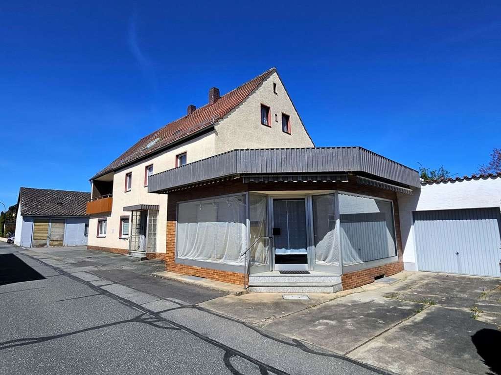 Immobilie in Weiherhammer - Einfamilienhaus mit Fertigungshalle und vielseitigen Nutzungsmöglichkeiten in Weiherhammer - Bild 0