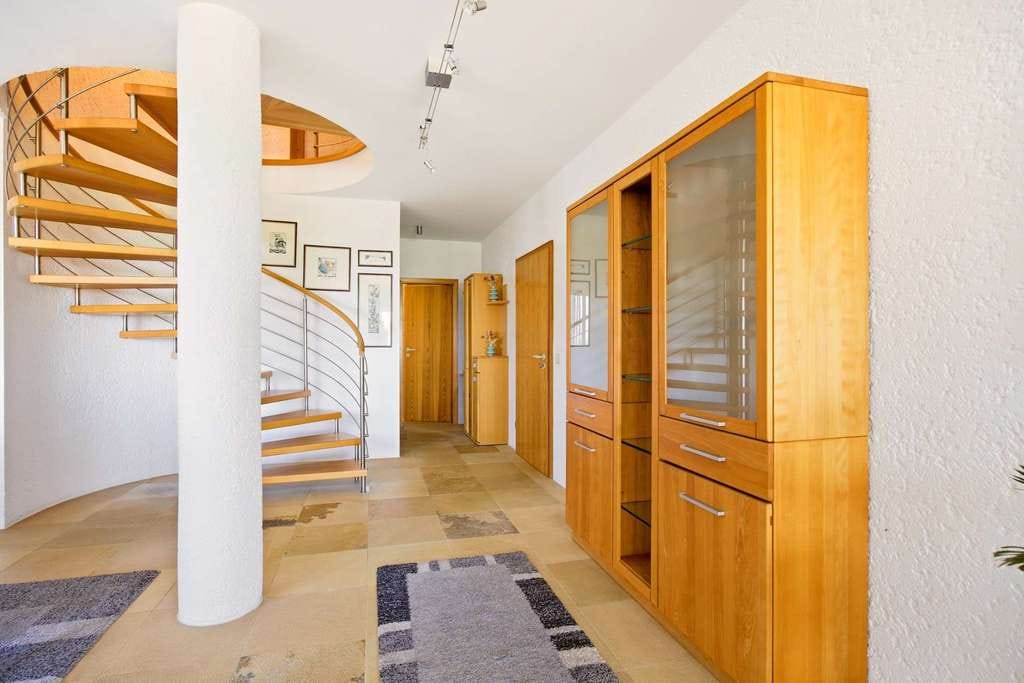 Immobilie in Gleiszellen-Gleishorbach - Einfamilienhaus mit 4 Ferienappartements und traumhaften Panoramablick - Bild 2