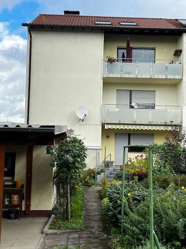 Immobilie in Hirschberg an der Bergstraße - Sehr gepflegtes Mehrfamilienhaus in Toplage inkl. Bauplatz! - Bild 1