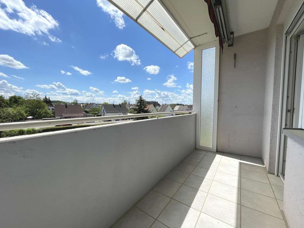 Immobilie in Buchloe - RENOVIERTE 3-ZIMMER-WOHNUNG IN BAHNHOFSNÄHE - Bild 3
