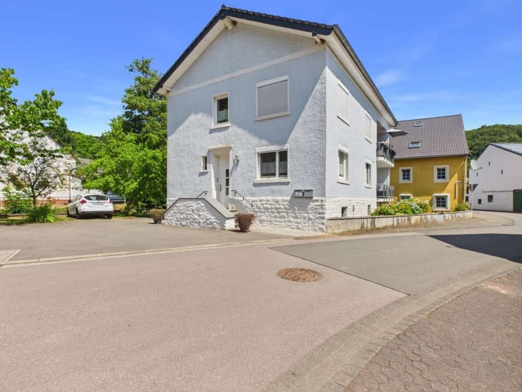Immobilie in Hüttingen bei Lahr - Wohnen und Vermieten – Gepflegtes Zweifamilienhaus in Hüttingen bei Lahr - Bild 0
