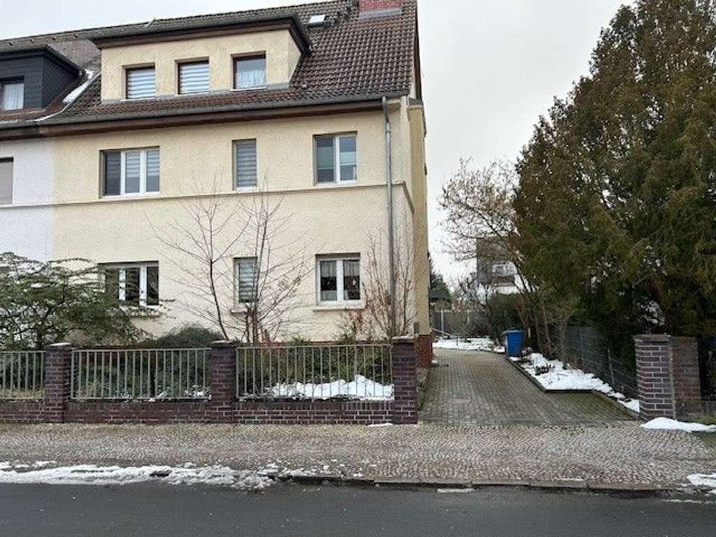 Immobilie in Dessau-Roßlau - Gepflegtes Dreifamilienhaus in Dessau-Ziebigk - Bild 0