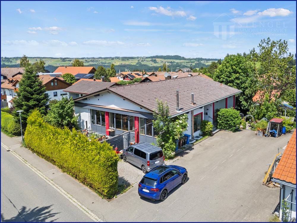 Immobilie in Weiler-Simmerberg - Ein Wohntraum im Allgäu – exklusives Loft mit Garten, Pavillon & besonderem Charme - Bild 0