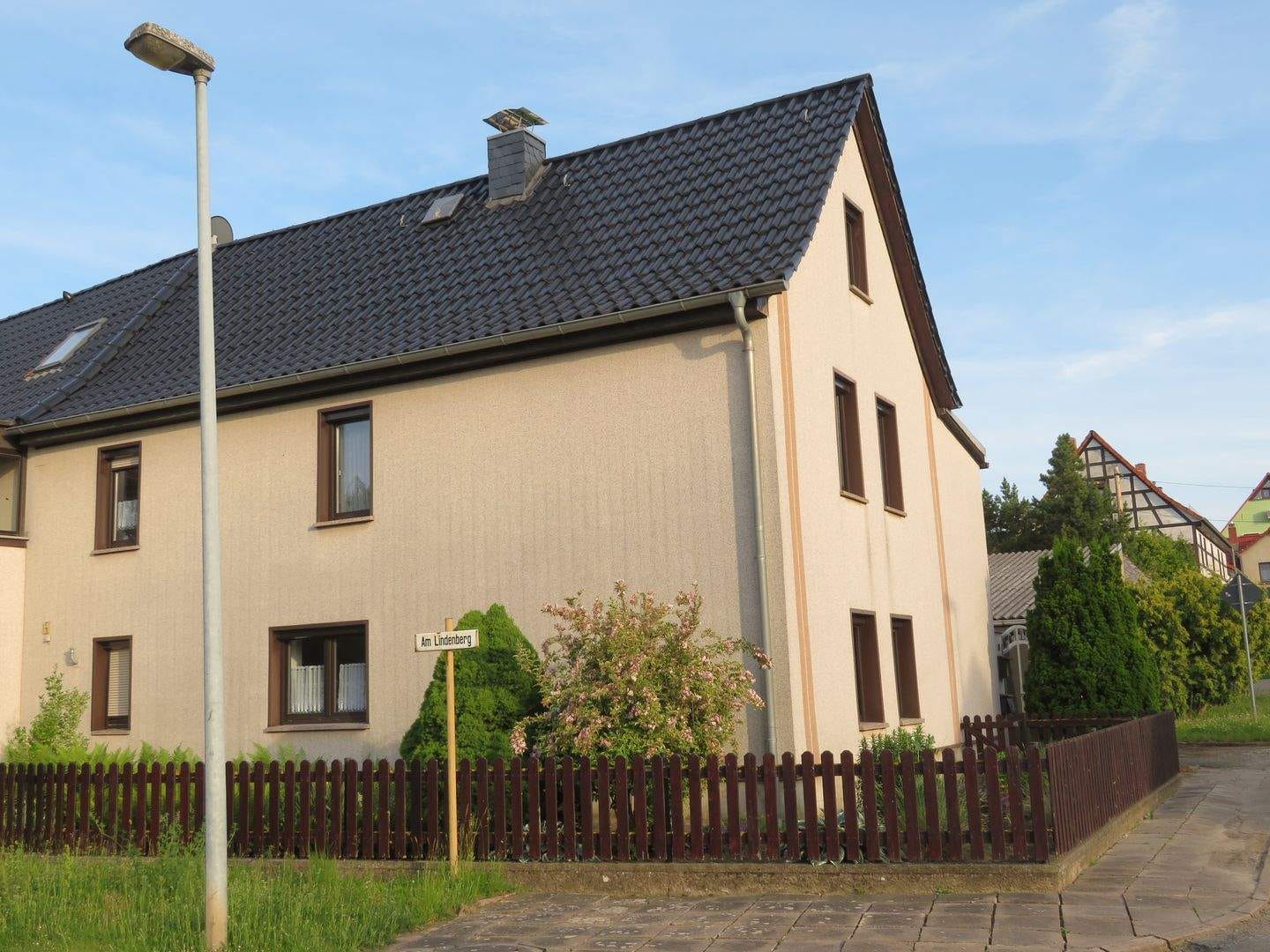 Immobilie in Ilmtal-Weinstraße - Großzügig gestaltetes und saniertes EFH zwischen Weimar und Apolda - Bild 0