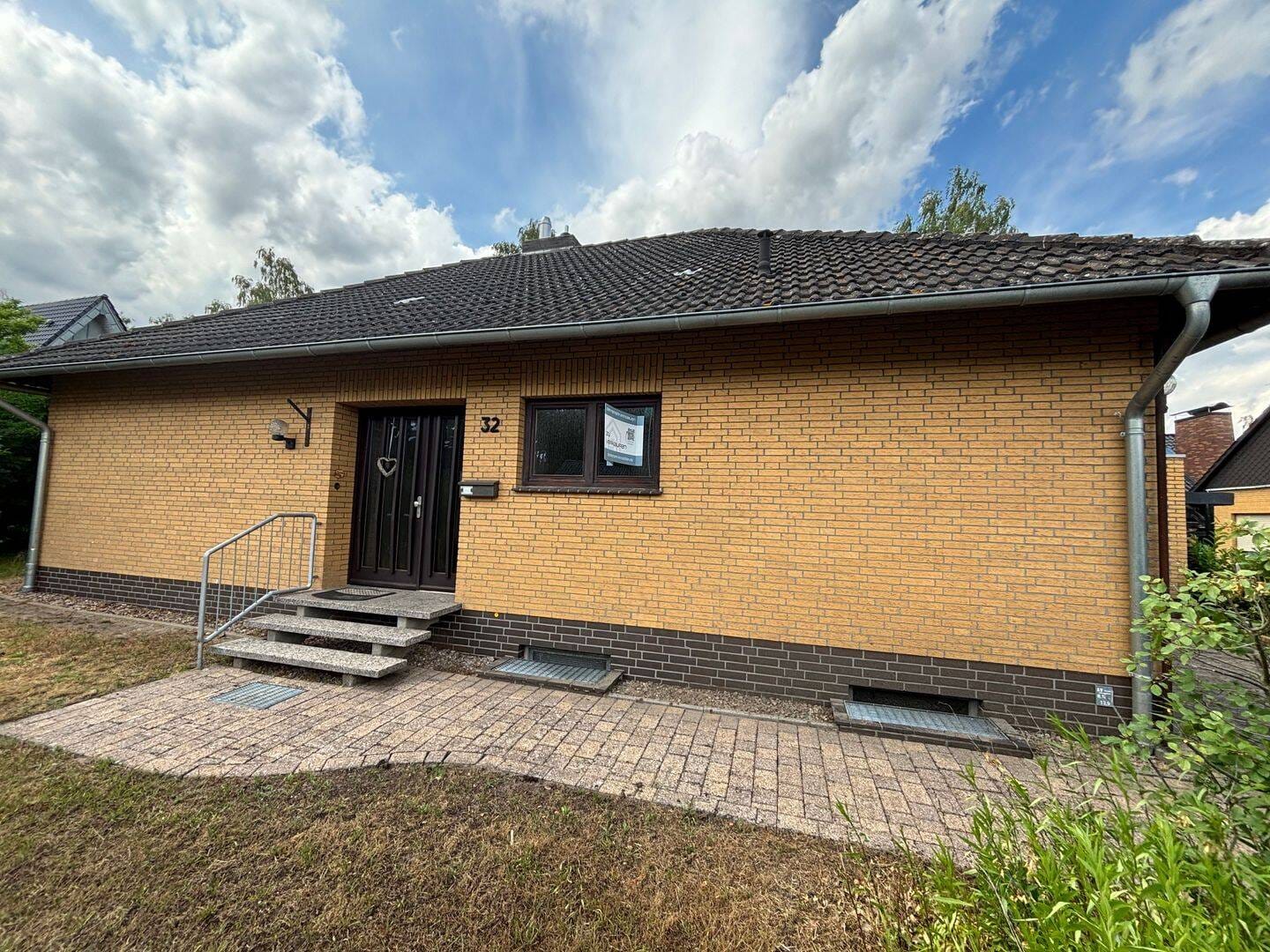 Immobilie in Balge - Reizendes Wohnhaus mit Renovierungspotential, für die ganze Familie -- inklusive Garten und Garage in sehr schöner Lage! - Bild 0