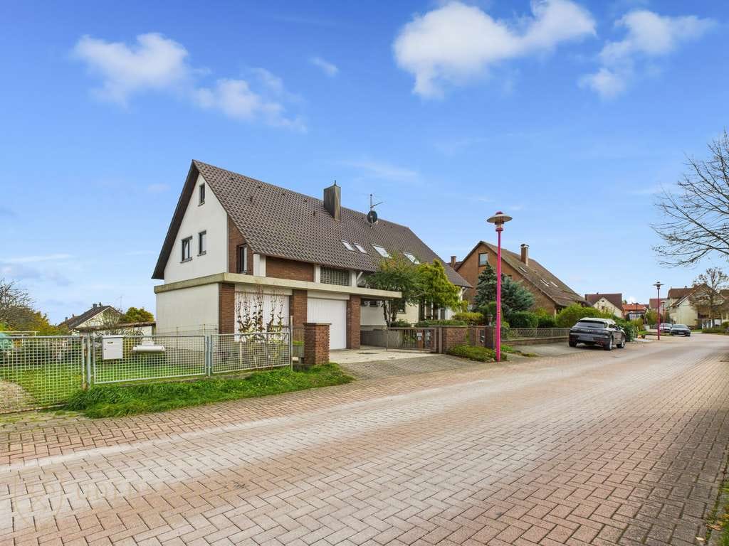Immobilie in Schömberg - Großzügiges 2-Familienhaus mit Einliegerwohnung: Hauptwohnung & ELW sind frei! - Bild 0