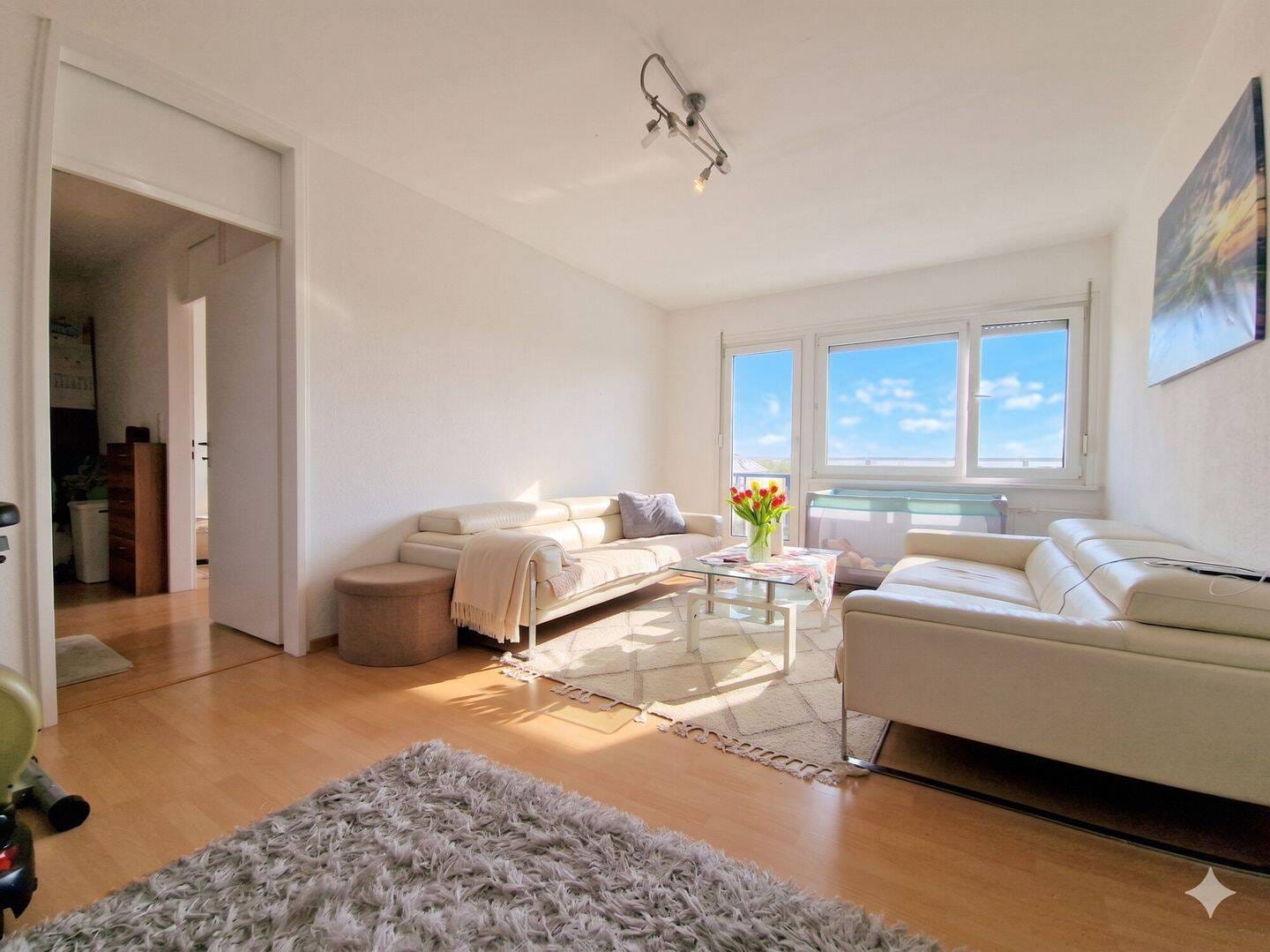 Immobilie in Weil am Rhein - Seien Sie schnell!!! Günstige 2-Zi-Wohnung mit Balkon und PKW-Stellplatz in Friedlingen! - Bild 1