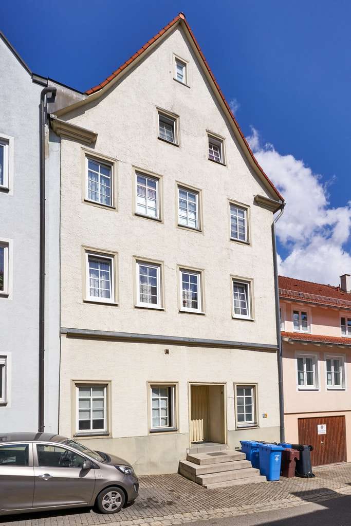 Immobilie in Hechingen - Freundliche Altbauwohnung in zentraler Lage – eine schöne Investitionsmöglichkeit - Bild 0