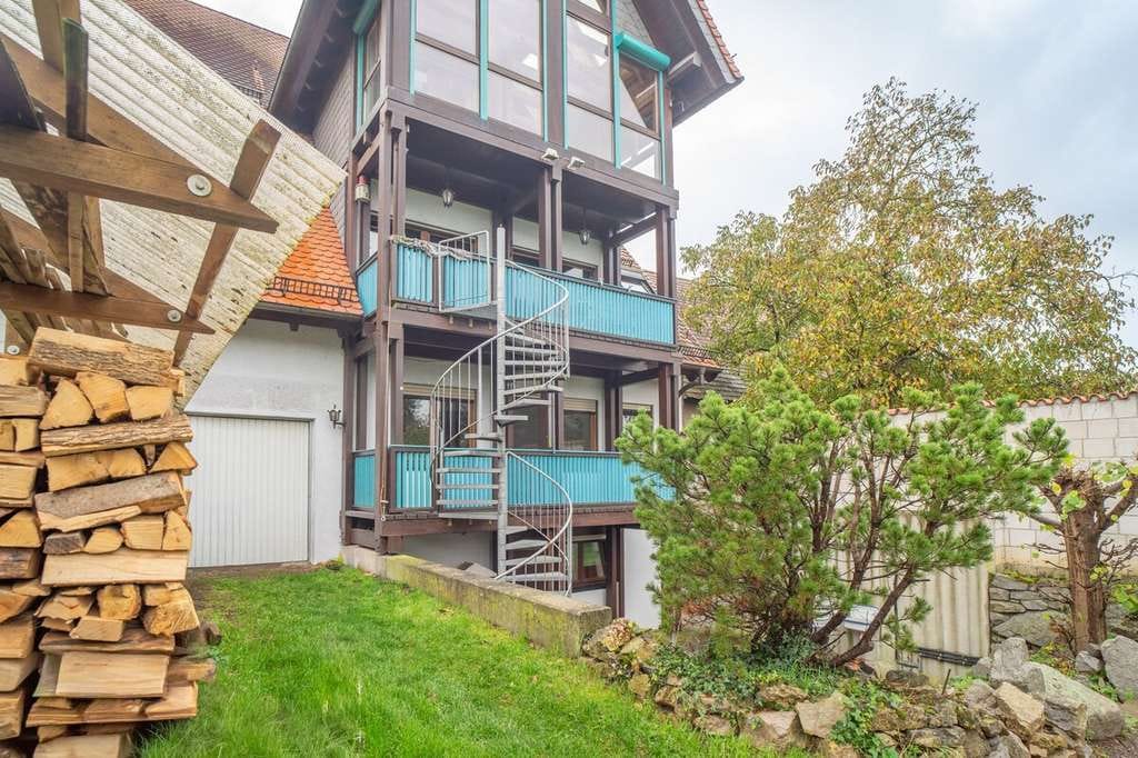 Immobilie in Stutensee - Großzügiges Einfamilienhaus mit Einliegerwohnung, Gewölbekeller und idyllischem Garten – Viel Platz  - Bild 3