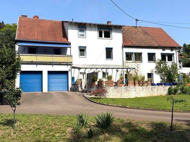 Immobilie in Theisbergstegen - Willkommen in Ihrem neuen Zuhause - Großzügiges 1- bis 2-Familienhaus mit Gartenidylle und Bachlauf - Bild 0