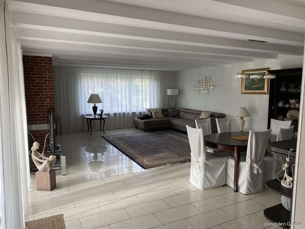 Immobilie in Cremlingen - Schönes Einfamilienhaus mit viel Platz - Bild 4