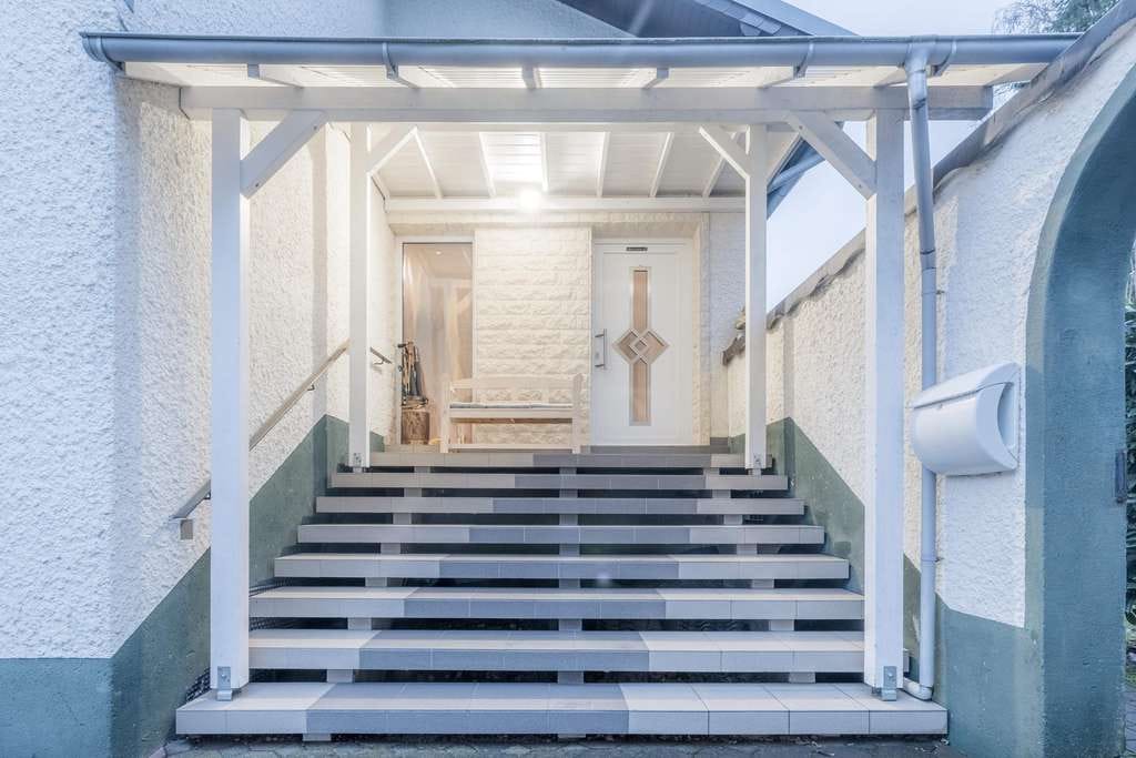 Immobilie in Marienrachdorf - Großzügiges Einfamilienhaus mit Option Einliegerwohnung - Bild 2
