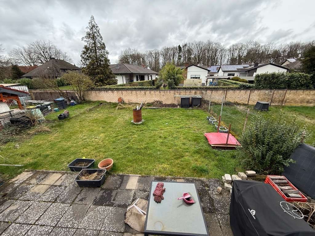 Immobilie in Saarwellingen - Familienfreundliches Haus mit großem Grundstück

 - Bild 1