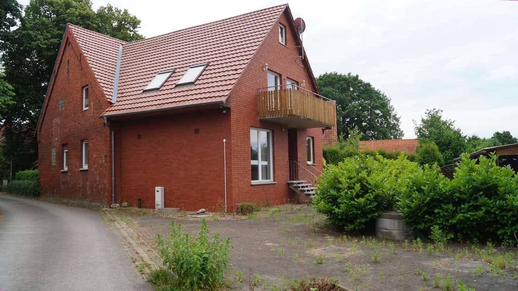 Immobilie in Petershagen - ***Modernisiertes Mehrgenerationenhaus, große Grundstück und vielseitige
Nutzungsmöglichkeiten*** - Bild 2