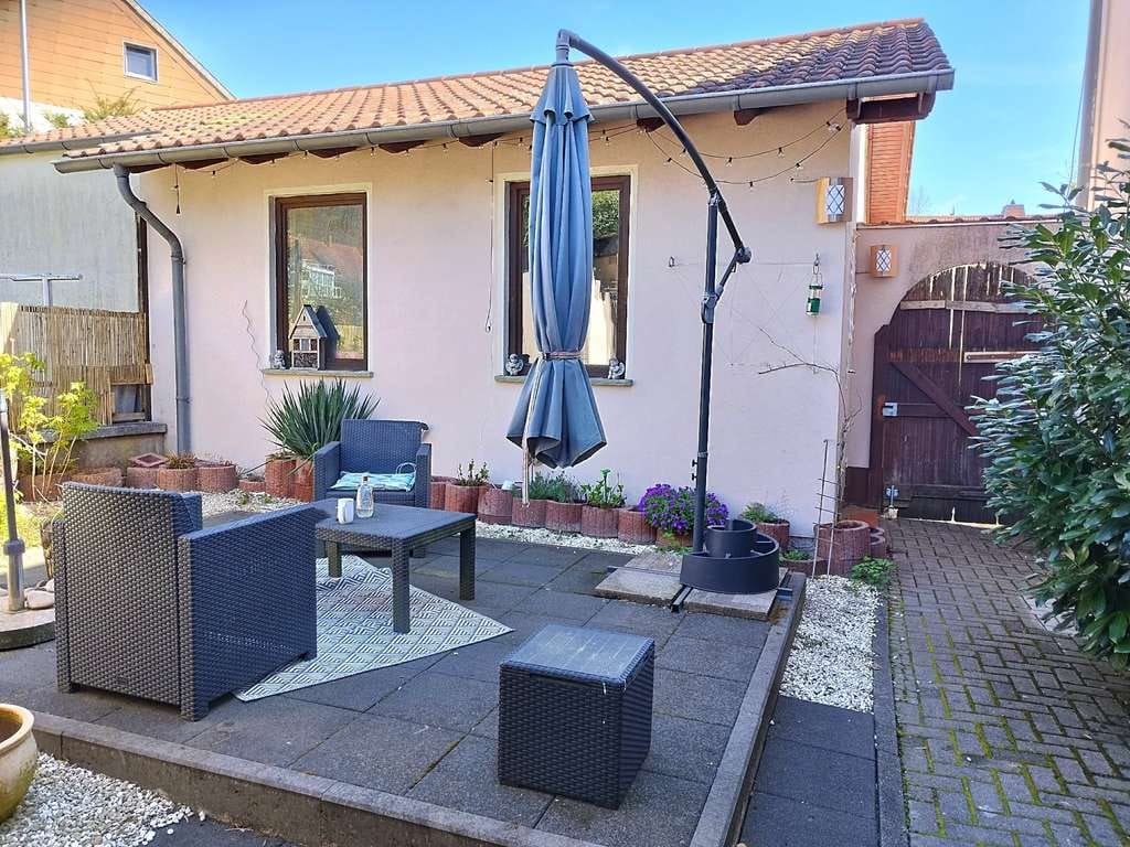 Immobilie in Namborn - GEMÜTLICHES Zweifamilienhaus 
in zentrumsnaher Lage mit 
2 Garagen, 2 Balkonen + Terrasse…! - Bild 3